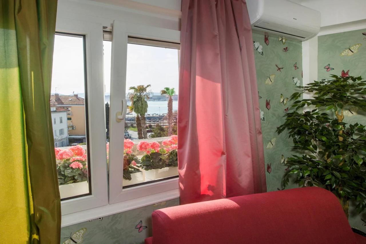 Beach Apartment Butterfly With Sea View Split Eksteriør billede