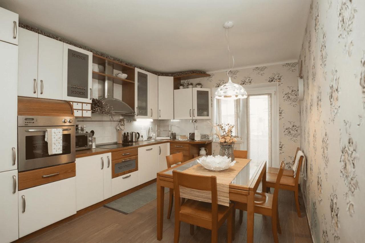 Beach Apartment Butterfly With Sea View Split Eksteriør billede