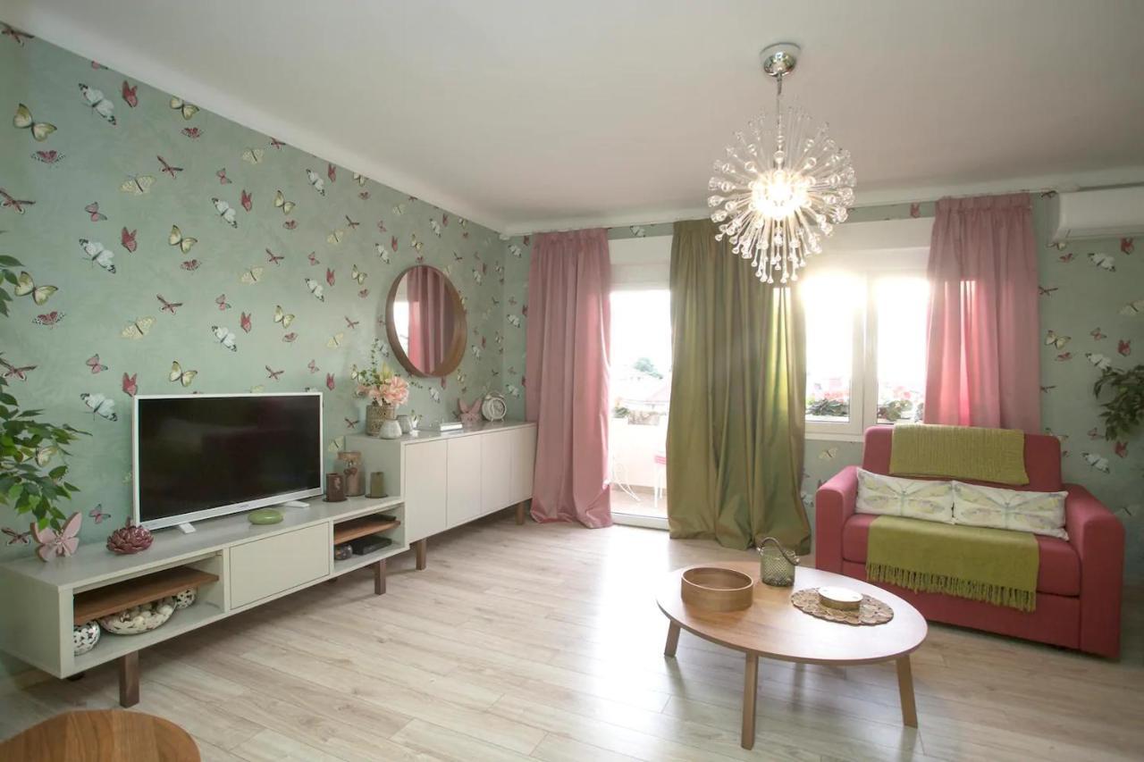 Beach Apartment Butterfly With Sea View Split Eksteriør billede