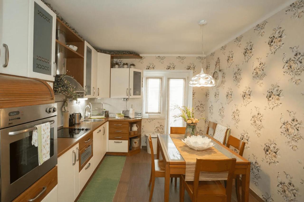Beach Apartment Butterfly With Sea View Split Eksteriør billede